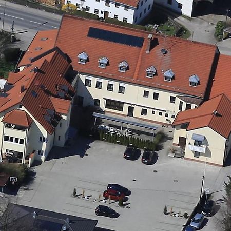 Hotel Koeniger Pliening Buitenkant foto