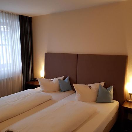 Hotel Koeniger Pliening Buitenkant foto