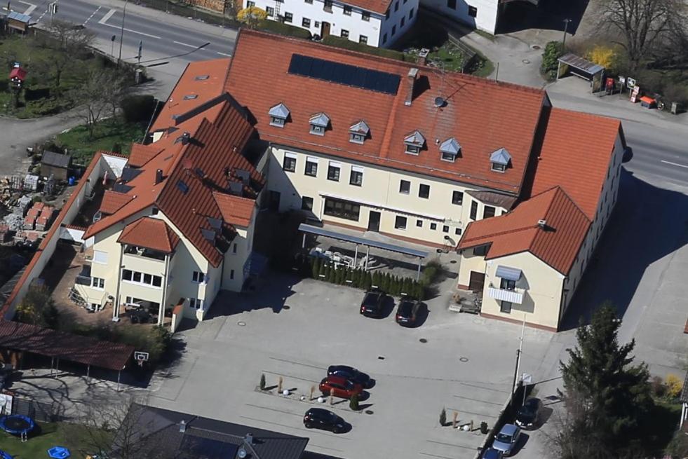 Hotel Koeniger Pliening Buitenkant foto