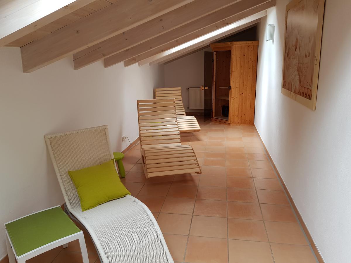 Hotel Koeniger Pliening Buitenkant foto